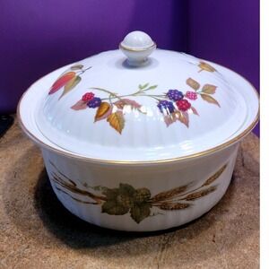 Royal Worcester Evesham Gold Covered Casserole Dish Fine Oven China England